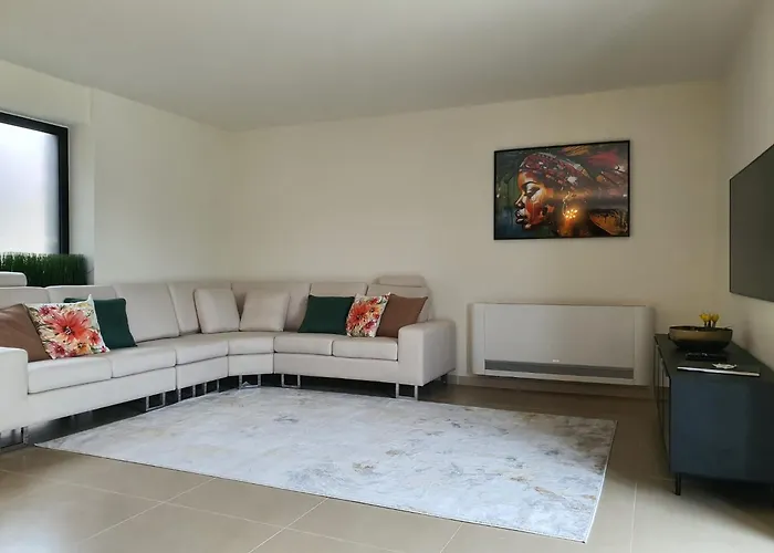 Botica House